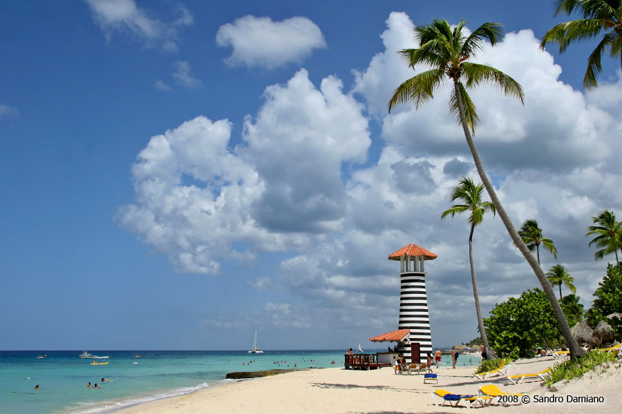 Il piccolo faro sulla spiaggia di Bayahibe