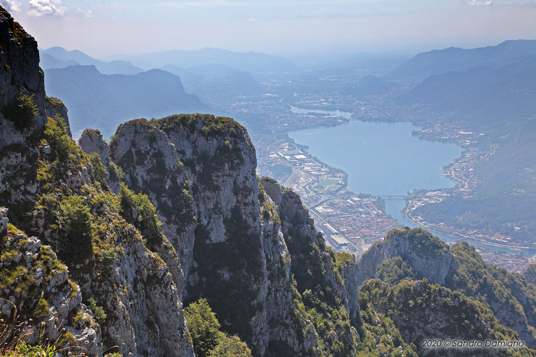 Lago di Garlate dalle alture di Lecco