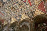 I magnifici affreschi della cappella all'interno del Duomo di Siena