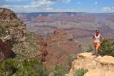 Erica in equilibrio sulle rocce del Canyon