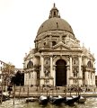 Imponente vista della Basilica di Santa Maria della Salute