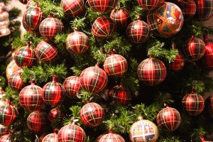 Palle di Natale in un negozio di Innsbruck
